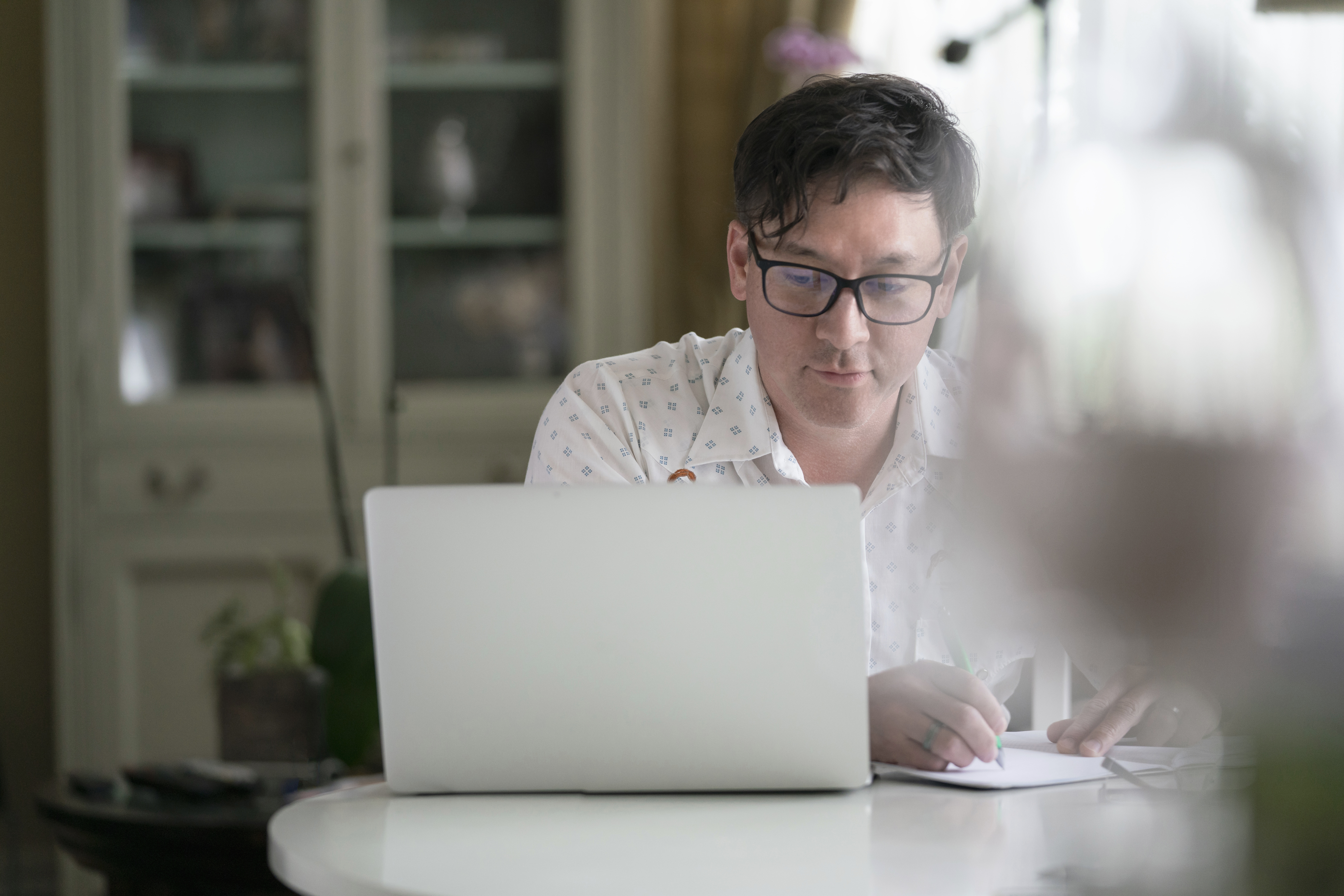 George Mason alum distance learning from home